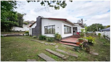 5 Bedroom House for Sale in Cowies Hill Park